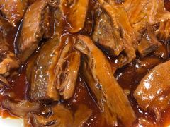 黄焖牛肉-天津乾毓德饭庄·清真传统炒菜·海鲜烧烤(咸阳路店)