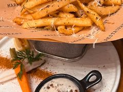 -Mark&Mars Restaurant