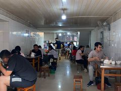 大堂-正宗杨记普洱酸醋米线(总店)