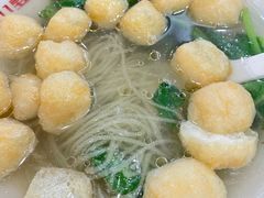 油豆腐粉丝汤-小姜锅贴(凤凰街店)