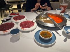 -左庭右院鲜牛肉火锅(金山万达店)