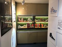 -吾净球鞋奢侈品洗护修复中心(汉街SKP店)