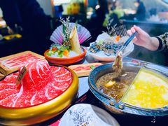 M8和牛-一绪に寿喜烧自助(世茂广场店)