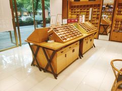 -宝丽眼镜(湖墅店)