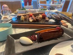 -三亚亚龙湾瑞吉酒店·宴悦Driftwood·游水海鲜·牛排·草坪·私人定制