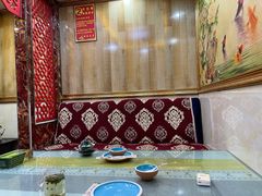 -三江源美食城