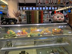 面包甜点陈列柜-铂丽斯国际大酒店-凯悦自助餐厅