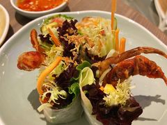 酥炸老虎虾香芒米纸卷配榴莲汁-CHINCHIN 青青·泰国料理(万象食家店)