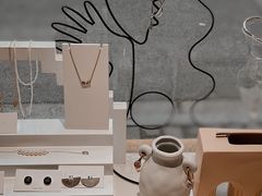 -LADY FAFA(巨鹿路陕西南路路口店)