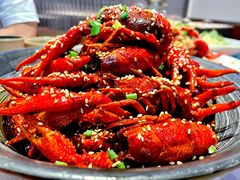 -肥肥虾庄·金牌油焖大虾(汉街SKP店)