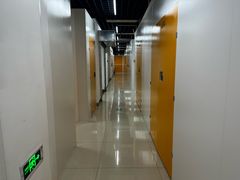 -安东易迷你自助仓储寄存仓库(草桥店)