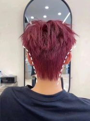 -一家只做男发烫染的店