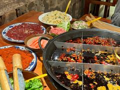 -周小明火锅(黑金冠社区店)