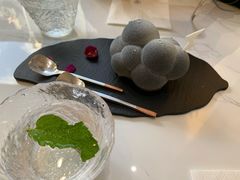 小鸡蹲蘑菇-茶是一枝花泡茶店