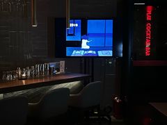 -FOUR PLAY BAR