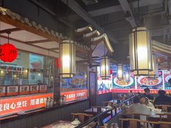 -川流不息·地道川菜·小龙虾(新松江路店)