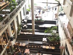 -ROAST coffee & eatery