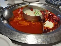 -周师兄大刀腰片火锅(磁器口直营店)