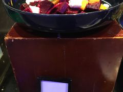 红菜头橙肉色拉配山羊奶酪-OPEN開全日自助餐厅·西餐·海鲜(佛山希尔顿酒店)