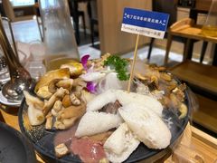 -一朵菌·野生菌探索家火锅(南亚店)