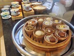 -亚龙湾希尔顿自助餐厅·海鲜·烧烤·沙滩BBQ·现场乐队