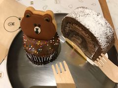 -LINE FRIENDS Garosu-gil Flagship Store
