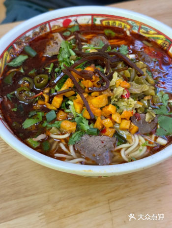 #天天领红包 一碗好的牛肉面不仅要有鲜美的汤底、劲道