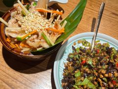 舂柠檬鸡爪-云海肴·汽锅鸡·云南菜(高德置地店)