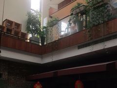 -苹果树下艺术餐厅(宋庄店)