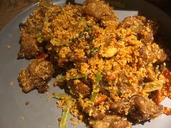 藤椒避风塘牛蛙-蜜桃餐厅·伴山(湖滨商业街店)