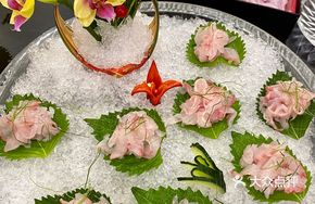 Golden Carved Shunde Fish Sashimi