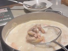 -尚尚仙·酸汤猪手·猪肚鸡火锅(华联万柳购物中心店)