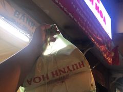 -Bánh Mì Huynh Hoa