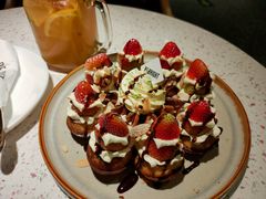 草莓忌廉华夫饼-BE BRIGHT KITCHEN(正佳广场店)