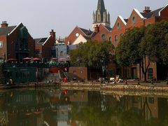 -钟书阁(松江泰晤士小镇店)