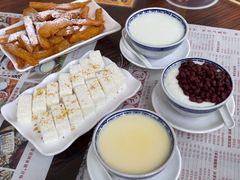 香滑凤凰奶-周大娘牛乳(旧寨古村总店)