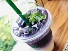 -Chom Cafe and Restaurant