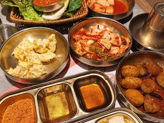 -草家酱蟹炭火烤肉店(珲春南路一店)
