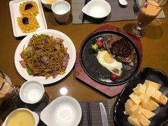 -戈尔登酒店·满堂彩咖啡厅