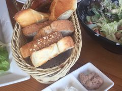 -LENBACH兰巴赫西餐啤酒坊(大连星海广场店)