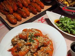 -肥肥虾庄·金牌油焖大虾(汉街SKP店)