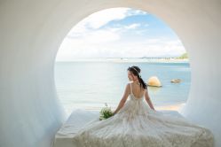 -现代经典婚纱摄影