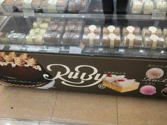 -红宝石·鲜奶小方·海派西点房(莘庄龙之梦店)