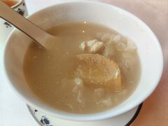 雪耳南北杏煲皇冠梨-炳胜品味(海印总店)