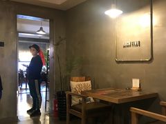 -HIGH FIVE哈福手工汉堡(桂林路店)