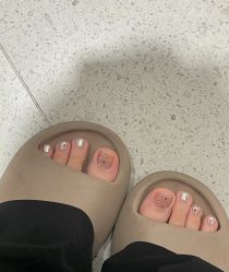 -赢韵美甲美睫瑞士净斑中心