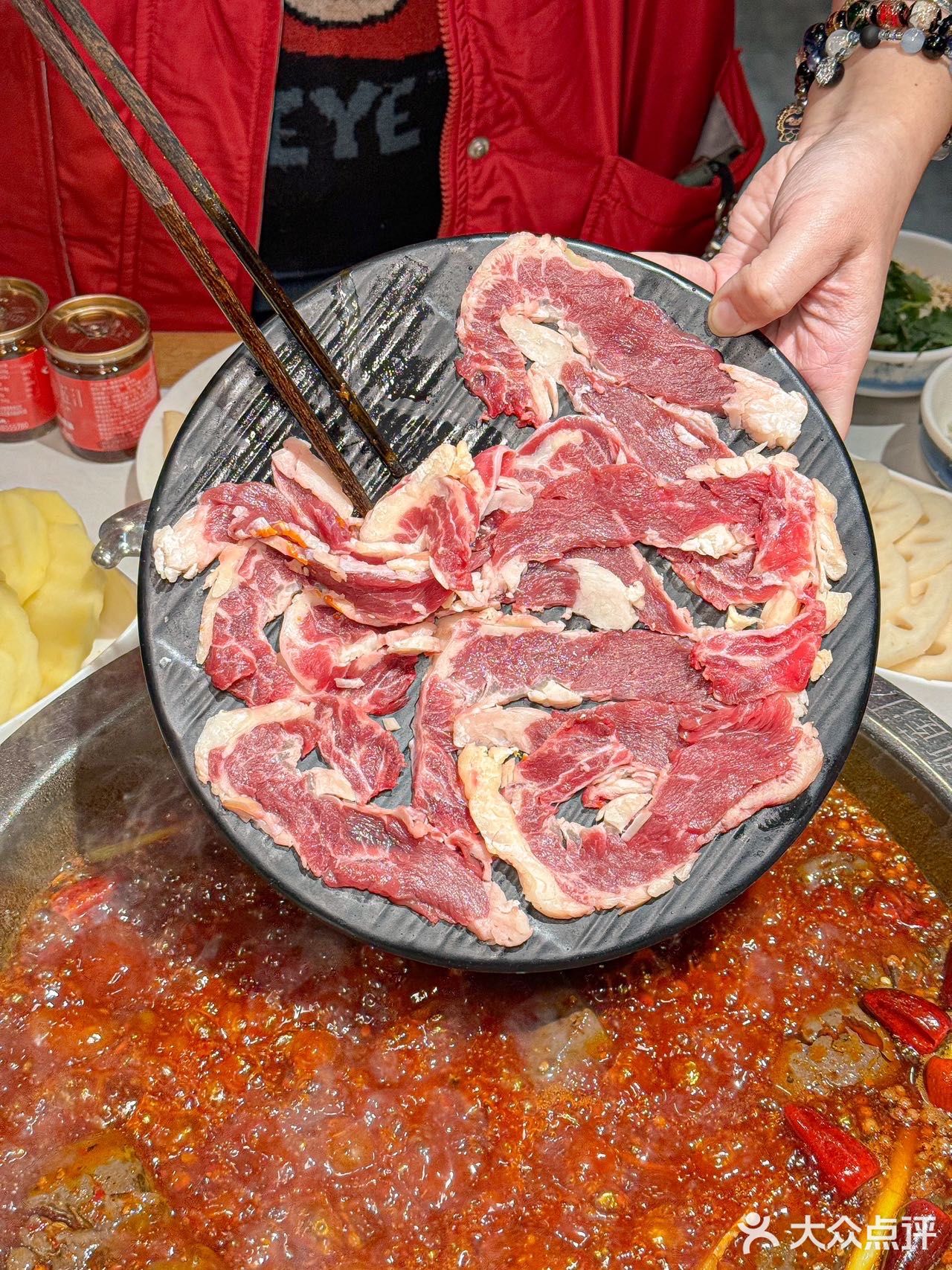 成都人都爱吃的老火锅，果真香的很！