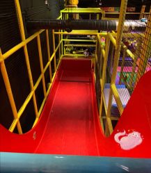 -蹦蹦跳跳(新奥购物中心店)