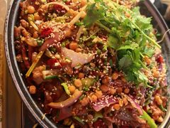 干锅带皮牛肉-古城苗家土菜馆(河景餐厅店)