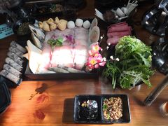 -丽江庭院·云南野生菌·海鲜火锅(鼓楼四合院店)